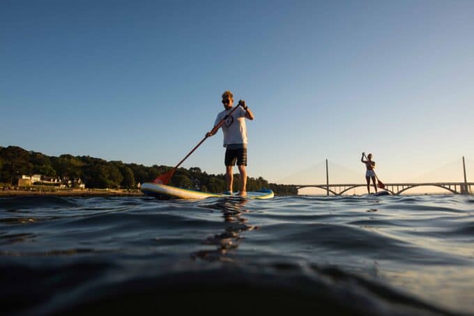 paddle au coucher du soleil – Tourisme Brest Métropole
